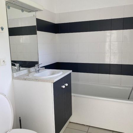 Location Appartement 2 pièces 35m² CAGNAC LES MINES 81130 - Photo 4