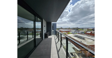 MODERN APARTMENT IN THE HEART OF SUNSHINE - Photo 4