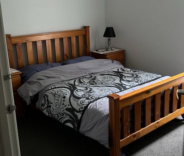 Lovely Banks - Photo 3