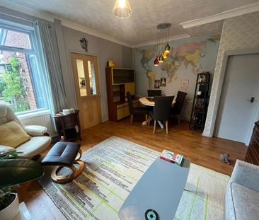 3 bedroom semi-detached house to rent - Photo 2