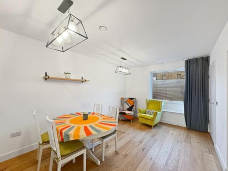 3 bedroom terraced house to rent - Photo 2