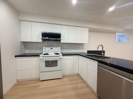 For Lease - 31 Seline Crescent Unit# Lower, Barrie, Ontario - Photo 2