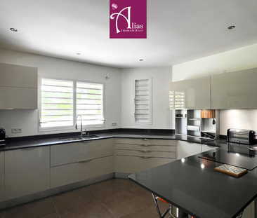 Location Maison 6 pièces 217m² LAMENTIN 97129 - Photo 5