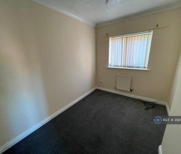 2 bedroom semi-detached house to rent - Photo 3