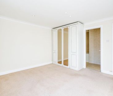 Castle Road, Weybridge, Surrey, KT13 - Photo 6