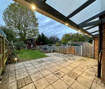 4 bedroom terraced house to rent - Photo 3