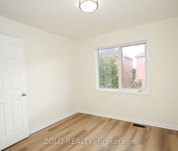 Semi-Detached Home For Lease | N8129854 - Photo 2