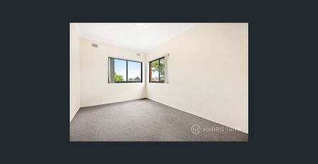 Bright & Airy Apartment in Ashfield - Photo 5
