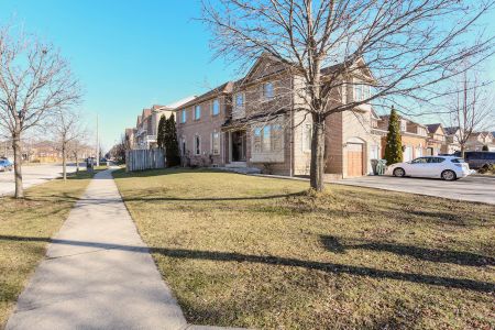 For Lease - 7020 Black Walnut Trail, Mississauga, Ontario - Photo 5