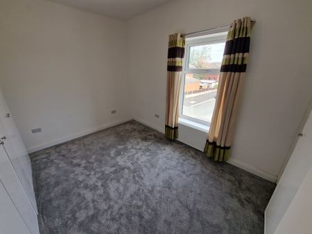 Eton Hill Road, Radcliffe - Photo 3