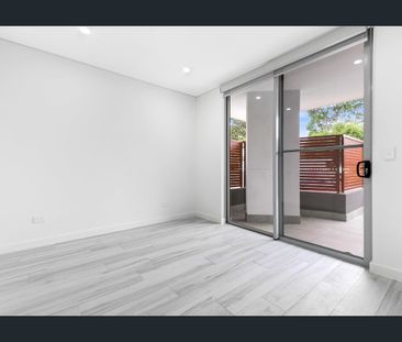 STYLISH COURTYARD APARTMENT - AFFORDABLE HOUSING - Photo 6