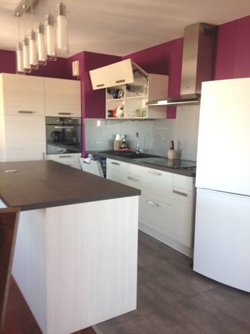 Location Appartement 3 pièces 77m² LYON 9ème - Photo 3