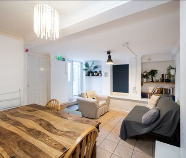 Room in a Shared House, Brecknock Road, N19 - Photo 2