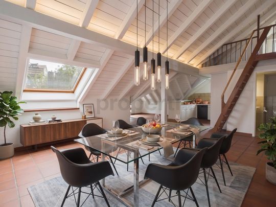Ruhige Dachwohnung mit Balkon und planbaren Nebenkosten in Beringen - Photo 1