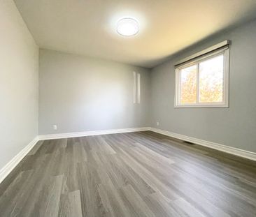 For Lease - 716 Lake Drive, Georgina, Ontario - Photo 2