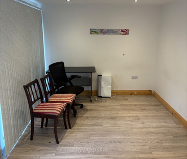 Studio to rent - Photo 6