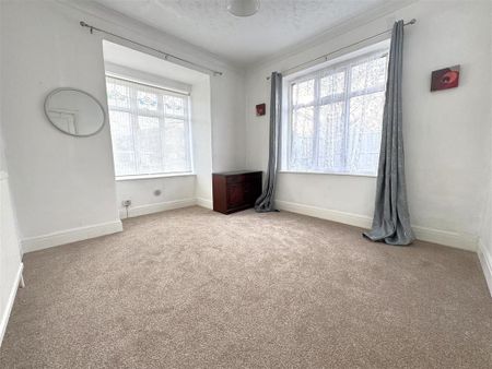 4 bedroom detached bungalow to rent - Photo 5