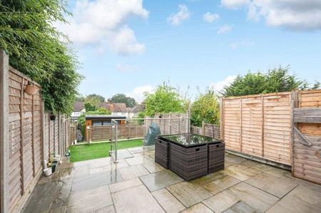 3 bedroom terraced house to rent - Photo 3