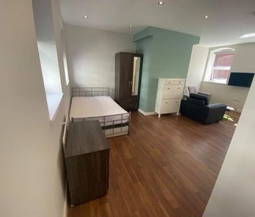 Student Apartment 1 bedroom, City Centre, Sheffield - Photo 3