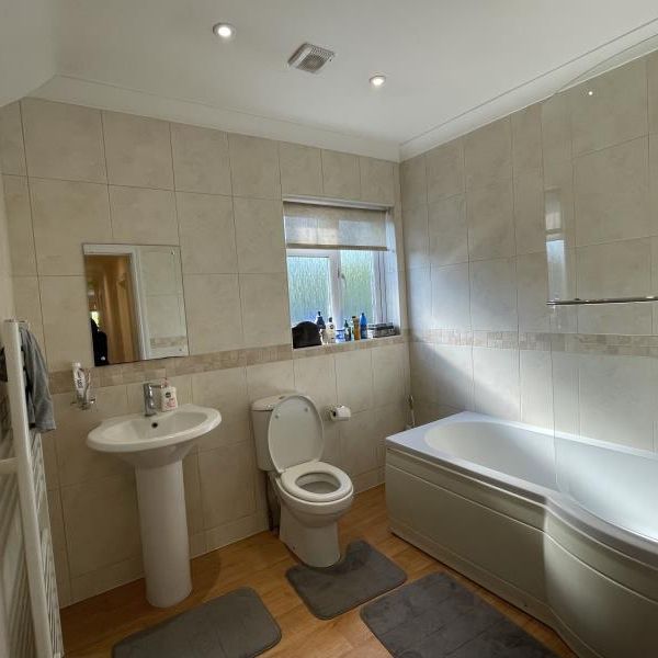 Wych Hill, Woking - 2 bedrooms Property for lettings - Seymours - Photo 1