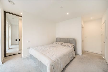 Pegler Square, Kidbrooke Village, London, SE3 9GL - Photo 2