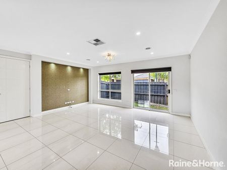 8 Jessie Place, Brookfield, VIC 3338 - Photo 3