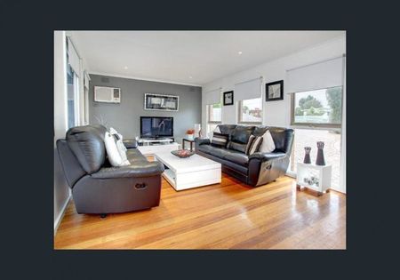 64 Lindrum Road Frankston VIC - Photo 3