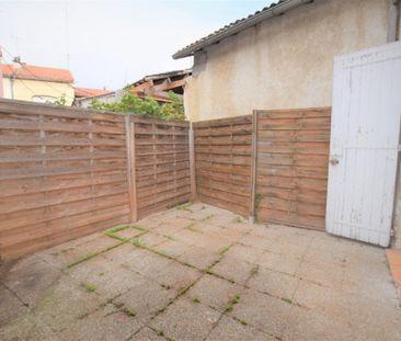 CABANNES CENTRE APPARTEMENT 2 PIECES AVEC TERRASSE EN RDC - Photo 5