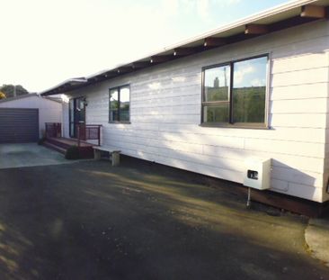 Lovely Home in Oxford Terrace - Photo 3