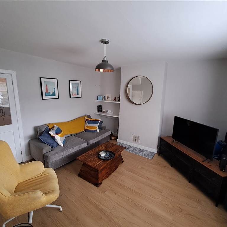 21 Northbrook Gardens, Belfast, BT9 7EA - Photo 1