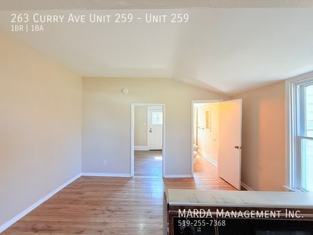 COZY 1-BEDROOM/1BATH MAIN FLOOR APARTMENT+HYDRO &GAS - Photo 4
