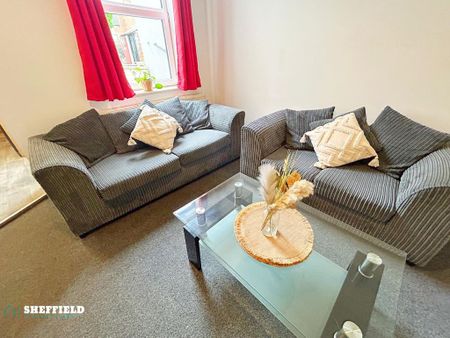 5 bedroom house to rent - Photo 2