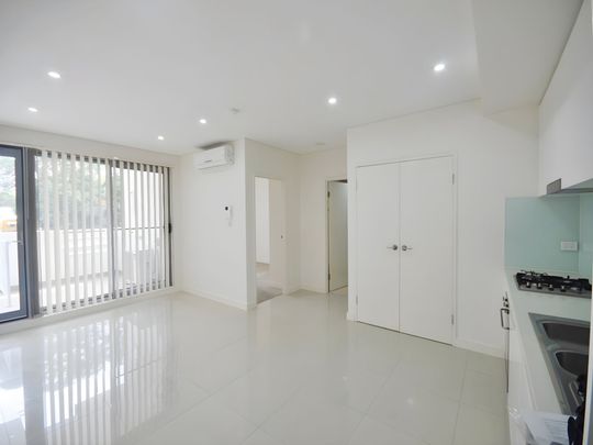 Modern One Bedroom with Parking - Photo 1