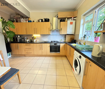 6 bedroom terraced house to rent - Photo 4