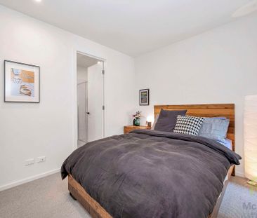 Modern 2-Bedroom Furnished North Facing Apartment! - Photo 3