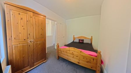 3 bedroom maisonette to rent - Photo 4