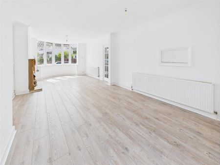 3 bedroom semi-detached house to rent - Photo 3