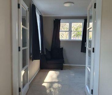 Cosy family home with garden veges - Photo 3