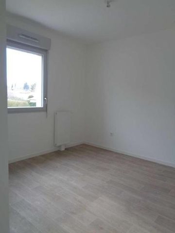 Location Appartement 3 pièces 55m² POITIERS 86000 - Photo 2