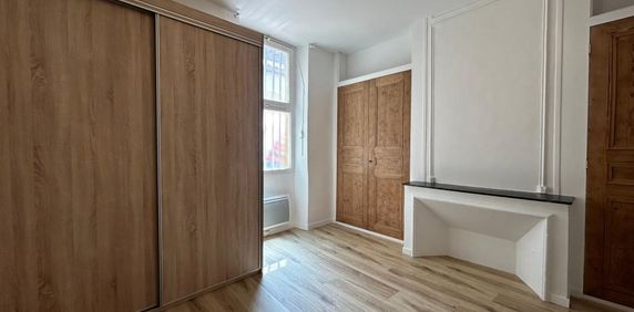 Location Appartement 2 pièces 47m² AIRE SUR L ADOUR 40800 - Photo 2