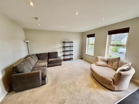 78 Coopers Mill Court, Dundonald, Castlereagh, Belfast, BT16 1SZ - Photo 2