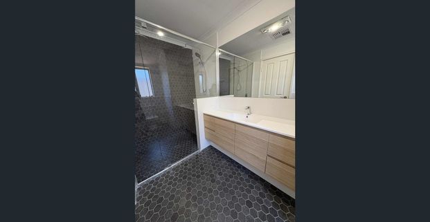 Amazing Home You Don't Want To Miss - Photo 1