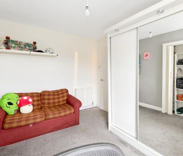2 bedroom semi-detached house to rent - Photo 5
