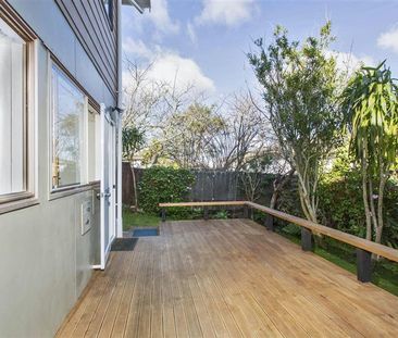 Property Management104A Waimumu Rd, Massey - House for Rent - Photo 5
