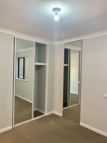 Resort-Style Ground Floor Apartment - Photo 4