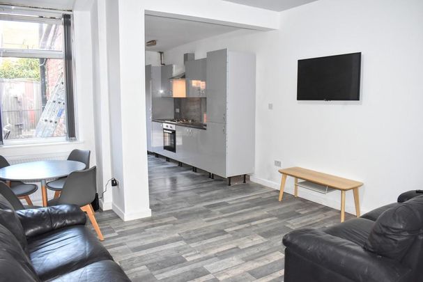 4 bedroom house share to rent - Photo 1