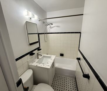 For Lease - 1315 Bayview Avenue Unit# 208, Toronto, Ontario - Photo 2