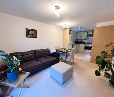 1 Bedroom Flat / Apartment - Archers Road, Southampton - Photo 3