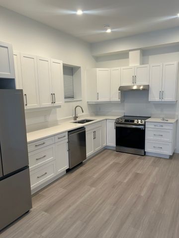 494 Trumpeter Lower 2bd 1bth suite - Photo 4