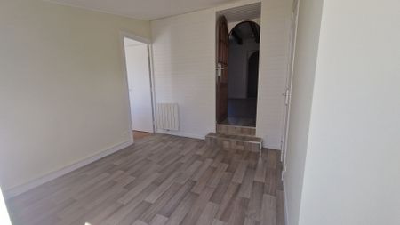 A LOUER LE CONQUET - Charmante petite maison de type 2 de 56 m2 avec petit jardinet - Photo 5